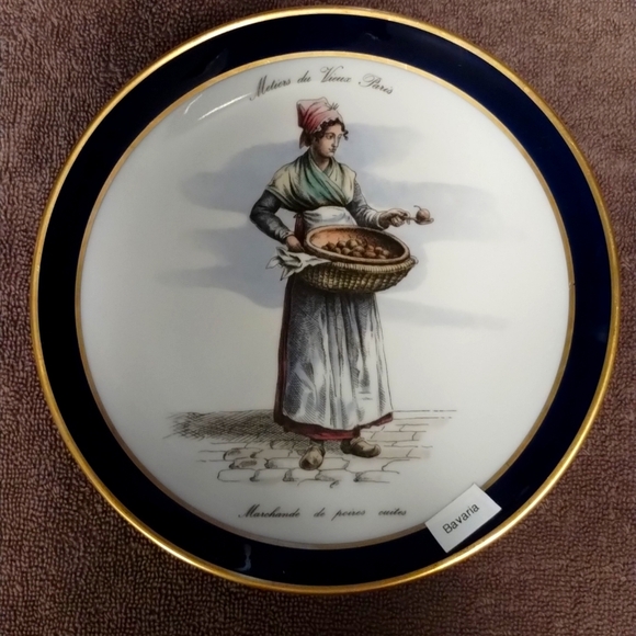Collectable plates - Picture 2 of 8